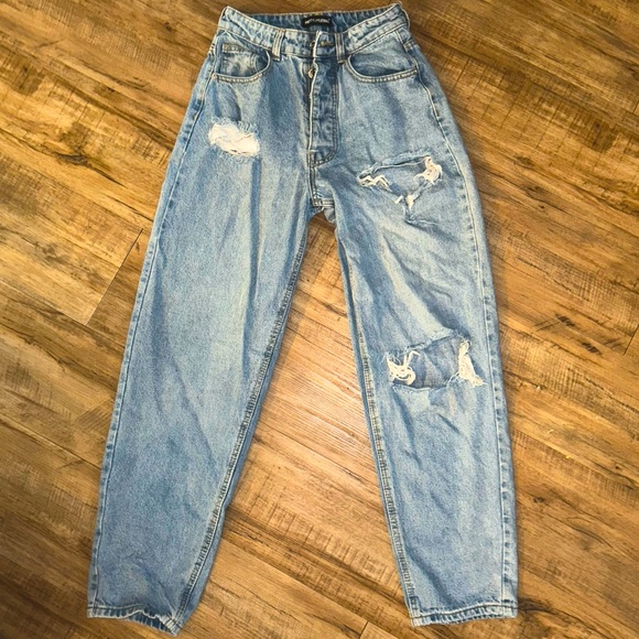 Prettylittlething Highwaisted Mom Jeans - Picture 2 of 3